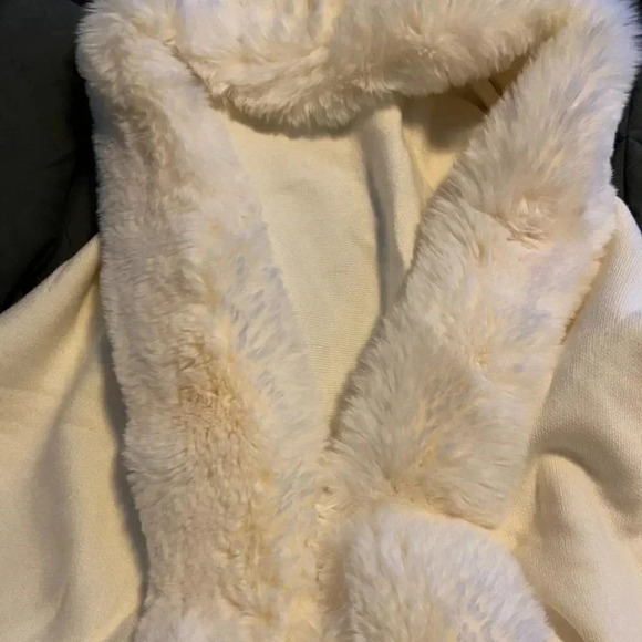 Zlyc Women Winter Faux Fur Shawl Stole Warm Wrap Cape - Beige - Picture 8 of 8